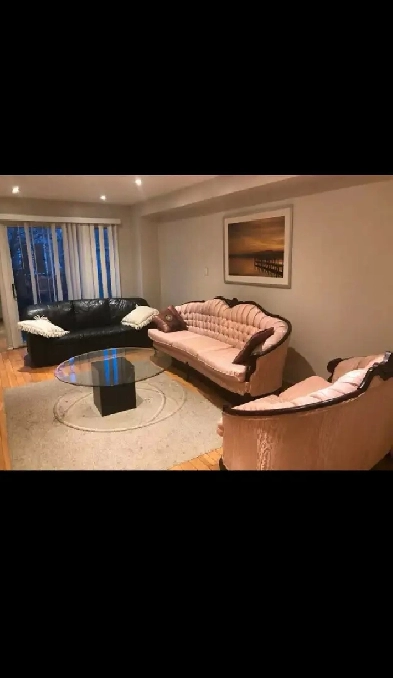 Master Bedroom for rent - 5 Mins from Square One Image# 1