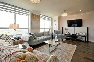 Richmond Hill Penthouse 2Bed 2Bath W/Parking Image# 3