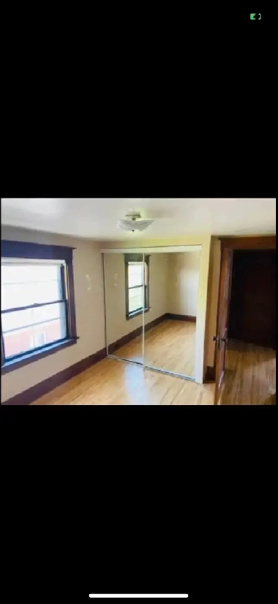 Room for rent  near Niagara GO station ! Image# 1