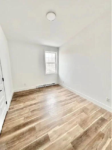 2 Beds 1 Bath Apartment Image# 1