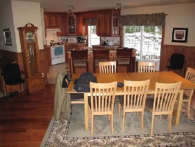 COTTAGE A PARTAGER EN MONTAGNE AU BORD DU LAC  ST-SAUVEUR Image# 10