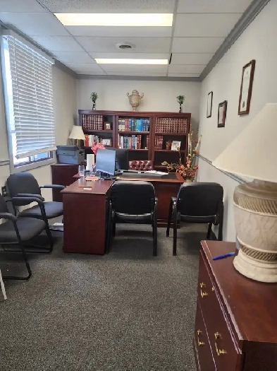 FULLY FURNISHED OFFICE, LARGE SIZE - AMAZING LOCATION Image# 3