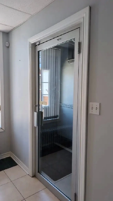 Commercial Space for Lease – Ideal for Service-Based Business Image# 9