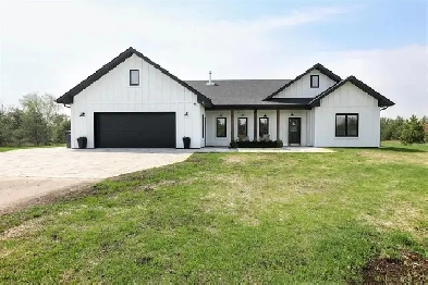 3 Bed, 2 Bath Home in Marchand Image# 4