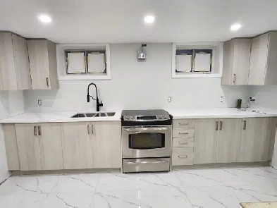 New 2 Bed / 1.5 Bath — Clarkson Mississauga. Image# 5