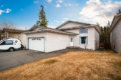 Welcome to 13 Black Bear Lane in Copper Ridge!-Felix Robitaille® Image# 13