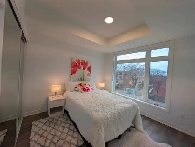 Stylish 1 Den Condo for Rent at 165 Canon Jackson Dr, Toronto | Image# 9
