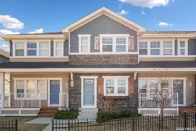 Clean & Bright Stonebridge Townhouse - 2 Bedrooms, 2.5 Bathrooms Image# 16