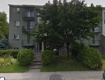 4 1/2 a louer laval Image# 1