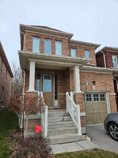 Detached Four Bedroom Home in Whitby Image# 5