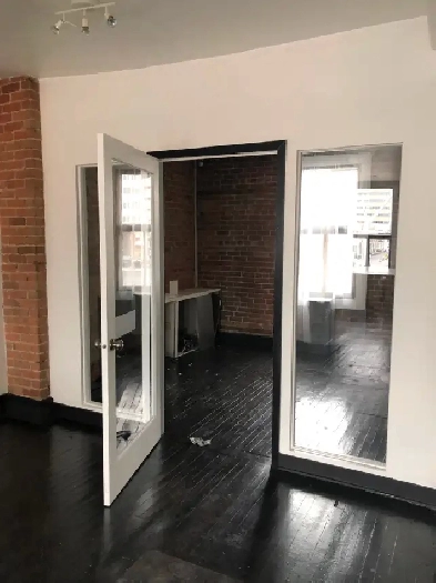 Bureau à louer – 270, rue Sainte-Catherine Ouest, Montréal/QDS Image# 1