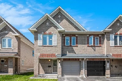 Upgraded 3 bdrm, 3 bathrm end-unit - Orleans Image# 5