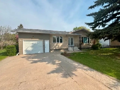 3 Bedroom | 2 Bathroom | Great Price | Carman Manitoba Image# 1