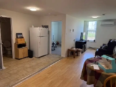 1 Bedroom Apartment - Everything Included! Image# 2
