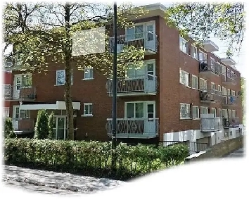 GRAND & BEAU 4 1/2 À 5 MIN DU MARCHÉ CENTRAL Image# 1