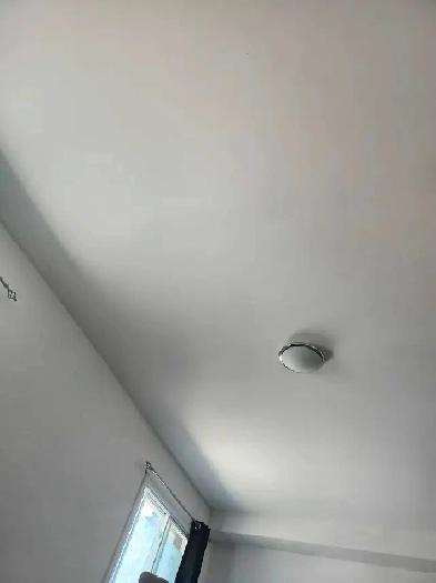 looking to rent a Master Bedroom Image# 1