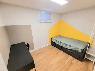 Room for Rent - Steeles & Bathurst (May 31~) Thronhill Image# 2