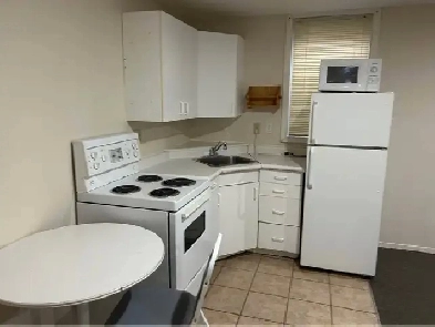 Executive home 1 bed apartment for 1 nonsmoker. Image# 1