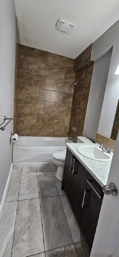 2 bed 1.5 bath basement suite available for sale Image# 5