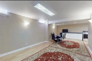 Finished studio / bachelor basement. Image# 2