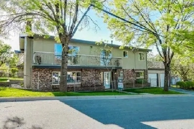 Spacious 3-Bedroom Lower Unit | Prime East Van Location Image# 2