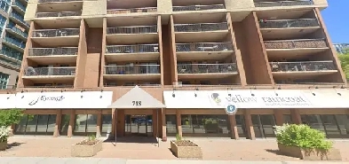 JULY FULL Room avail in 2bdr Condo with 1  only downtown Calgary Image# 1