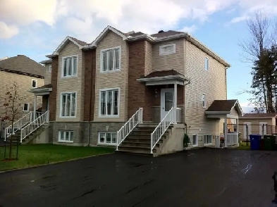 1-Bed | 1 Chambre – Moderne   Stationnement _ Libre Maintenant Image# 6