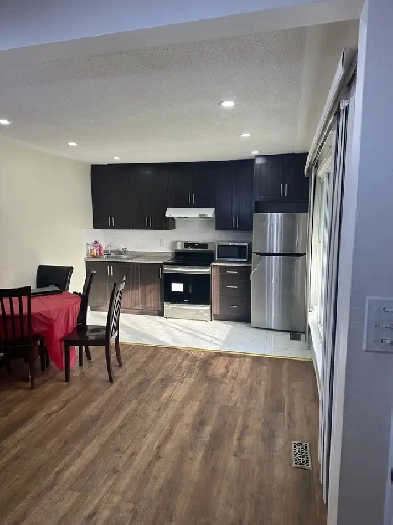 3-Bedroom, 2-Bathroom House for Rent Image# 12