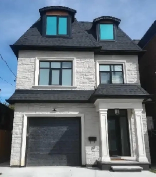 2 Rm walkout basement in Mississauga Southeast prime area Image# 3
