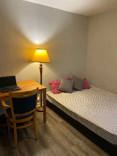 Private Furnished Room Female Image# 6