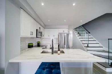 Modern Townhouse for sale Image# 9
