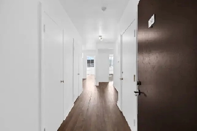 Bright and generously sized 4 ½ apartment available for rent in Image# 8