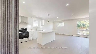 Scarborough Bungalow 3Bed 3Bath W/3Parkings Image# 9