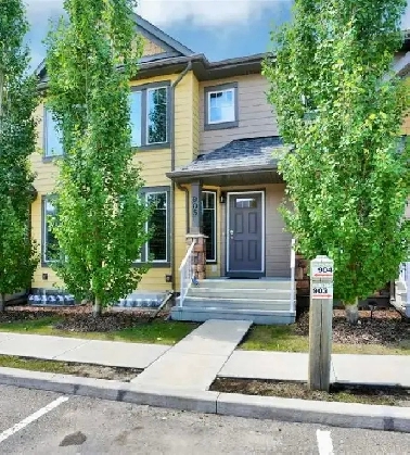 Townhouse for Rent – 2 Bed, 3 Bath – A/C, 2 Parking, Clearview! Image# 4