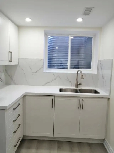 brand  new Two master bedrooms with own washroom center Mississa Image# 1