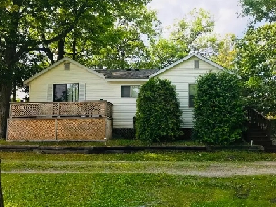 Cottage for rent on Pigeon Lake near Bobcaygeon in the Kawarthas Image# 2