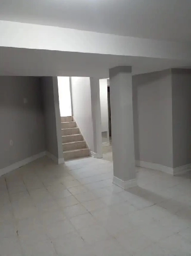 Newly Renovated Unit in ANCASTER at Golf links Image# 6