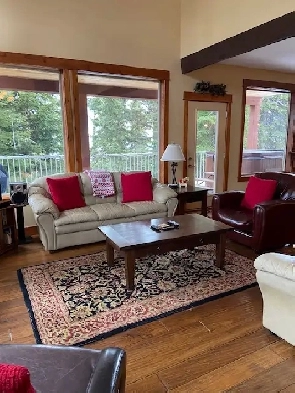 Furnished 4 Bedroom plus den Silver Star Mountain Home for rent Image# 5