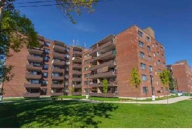 4 1/2 Lease Transfer /  succession de bail / Dorval Image# 9