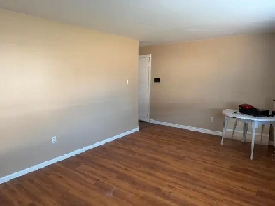 3-Bedroom Apartment (Heat included) in Millidgeville Image# 3