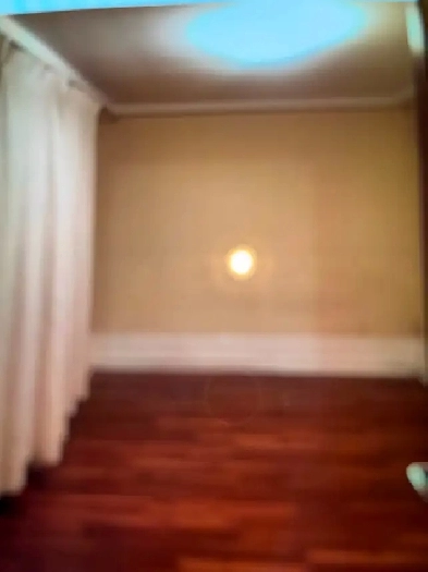 $750 Nice room for rent in Downtown Toronto . Image# 1