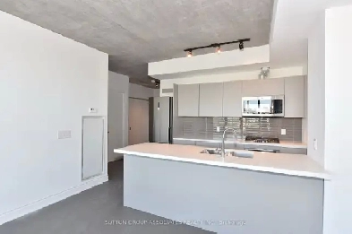 Amazing 1 Bedroom   large balcony & storage downtown (Queen W) Image# 5