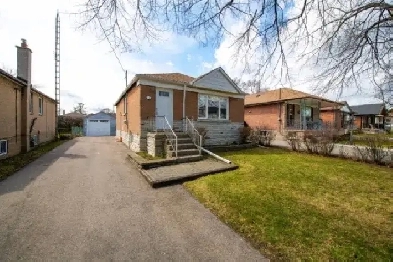 BRIGHT CHEERY 1 BEDROOM   DEN - ETOBICOKE Image# 7