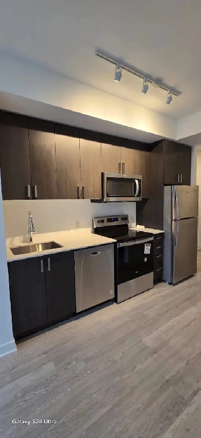 Brand new one bedroom condo in Hamilton Image# 11
