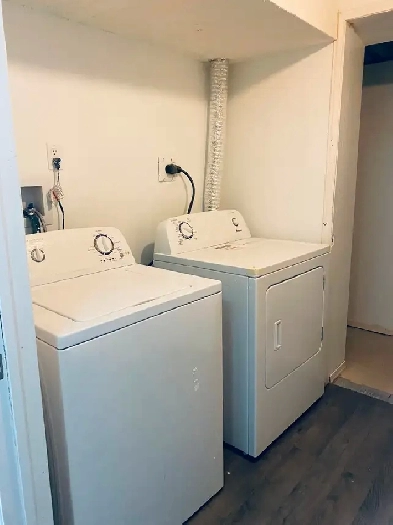 2 Bdrm Basement Apartment for Rent Scarborough McCowan &McNicoll Image# 2