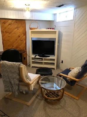 LARGE PRIVATE BEDROOM FOR STUDENT AVAILABLE Image# 7