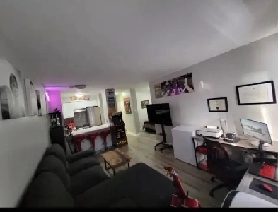 2 1/2  apartment for rent in heart of downtown Image# 4