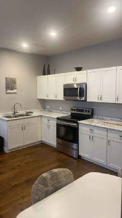 basement suite Image# 1