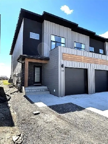 OPEN HOUSE 64/66 Rosebrook Trail Steinbach, MB Image# 3