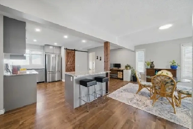 Beautifully Updated 5-Bedroom Bungalow in Huntington Hills NW Image# 9